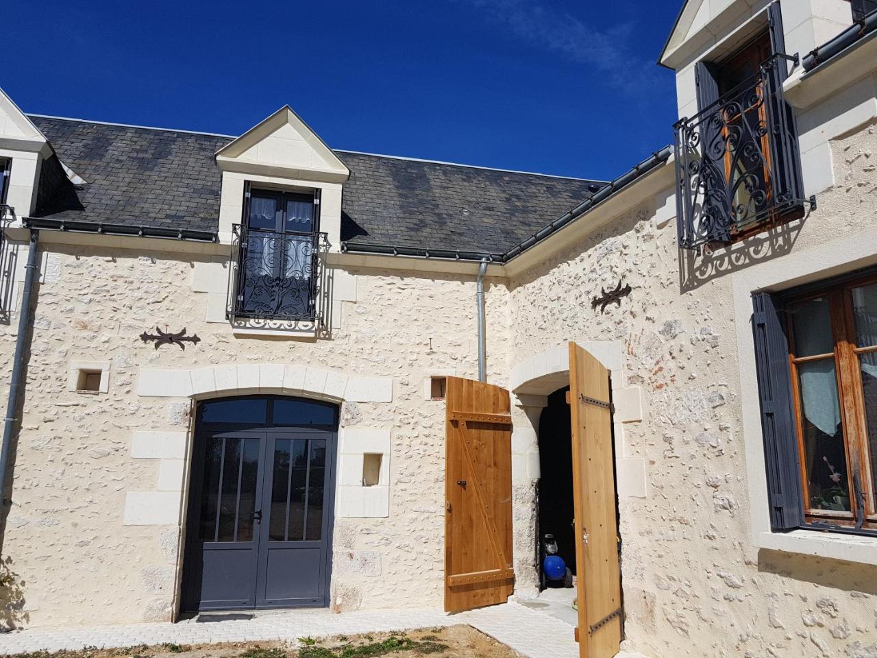 Le Clos De La Briollerie Hotel Tauxigny Kültér fotó