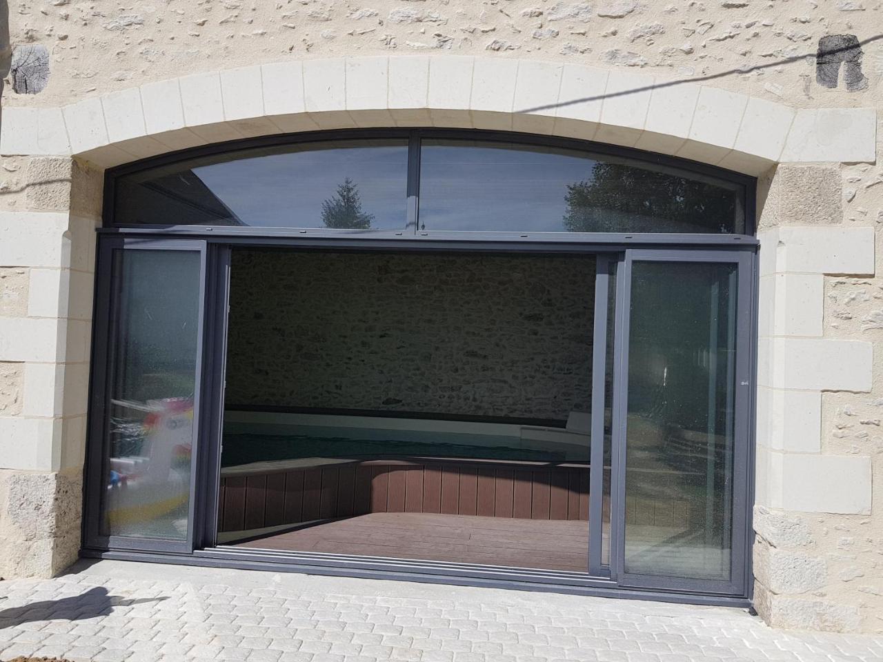 Le Clos De La Briollerie Hotel Tauxigny Kültér fotó